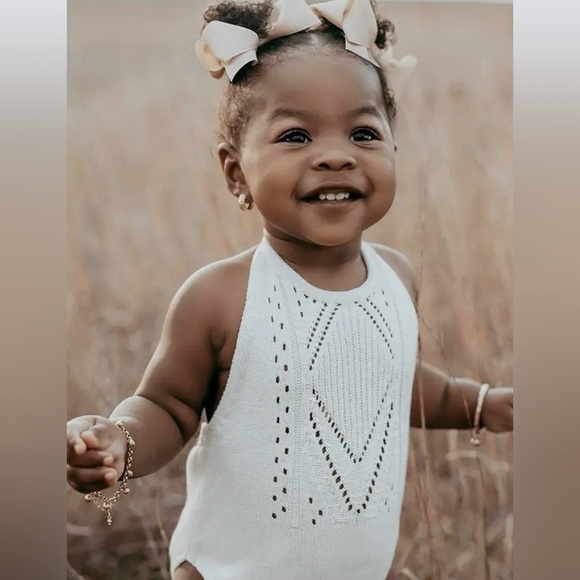 Bailey's Blossoms Girls Crochet Romper size: 12-18 Months - Picture 6 of 7